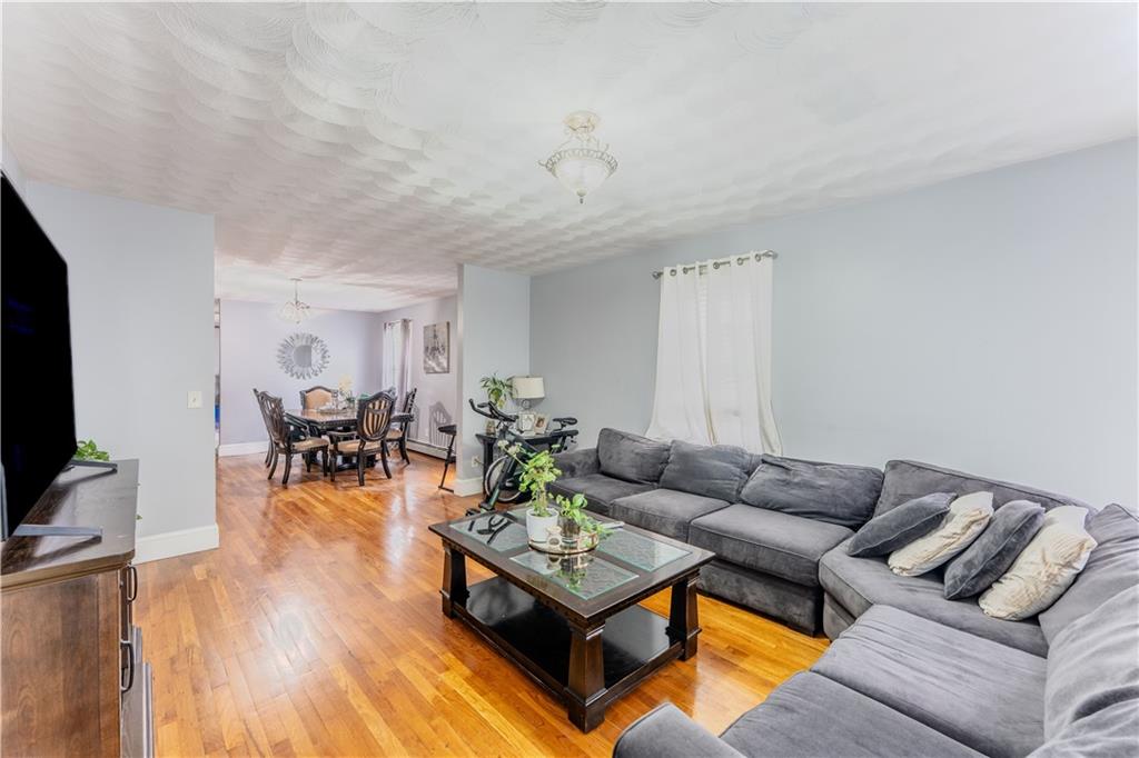 95 Laura Street Property Photo 3
