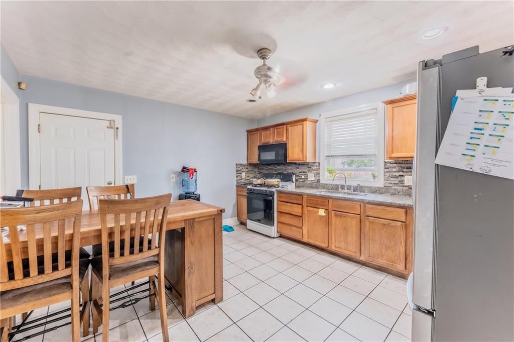 95 Laura Street Property Photo 7