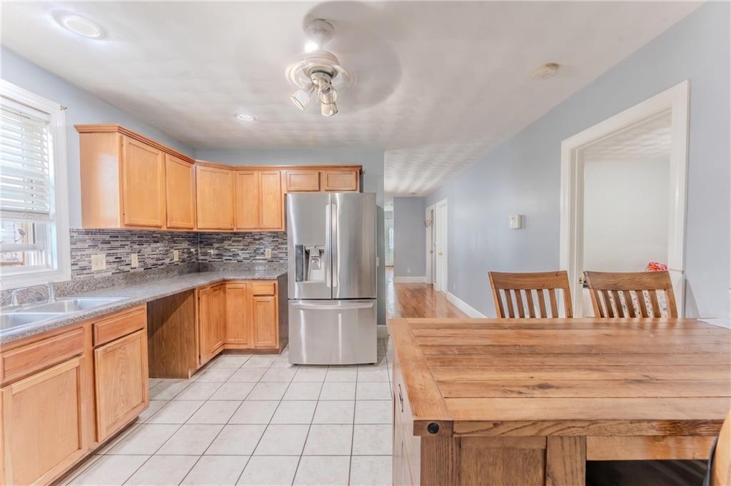 95 Laura Street Property Photo 8