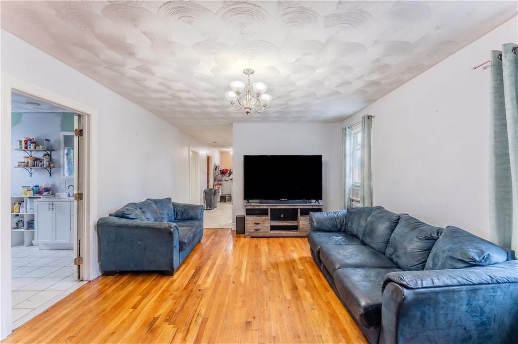95 Laura Street Property Photo 16