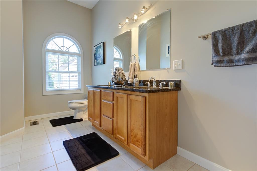 1421 Douglas Avenue Unit L Property Photo 6