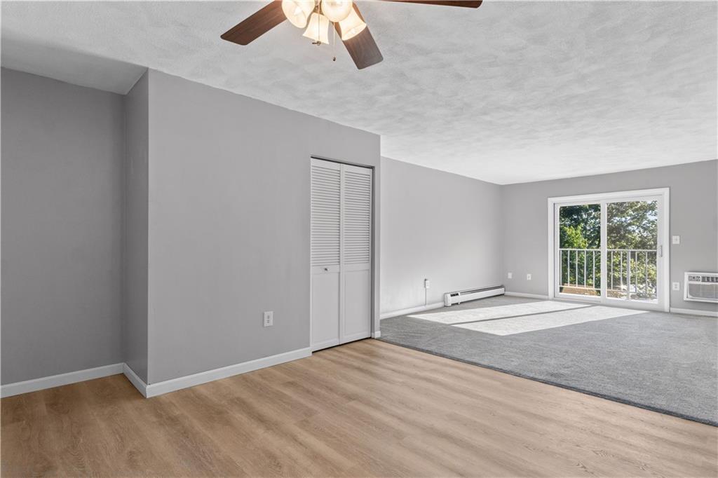 752 Quaker Lane Unit A310 Property Photo 7