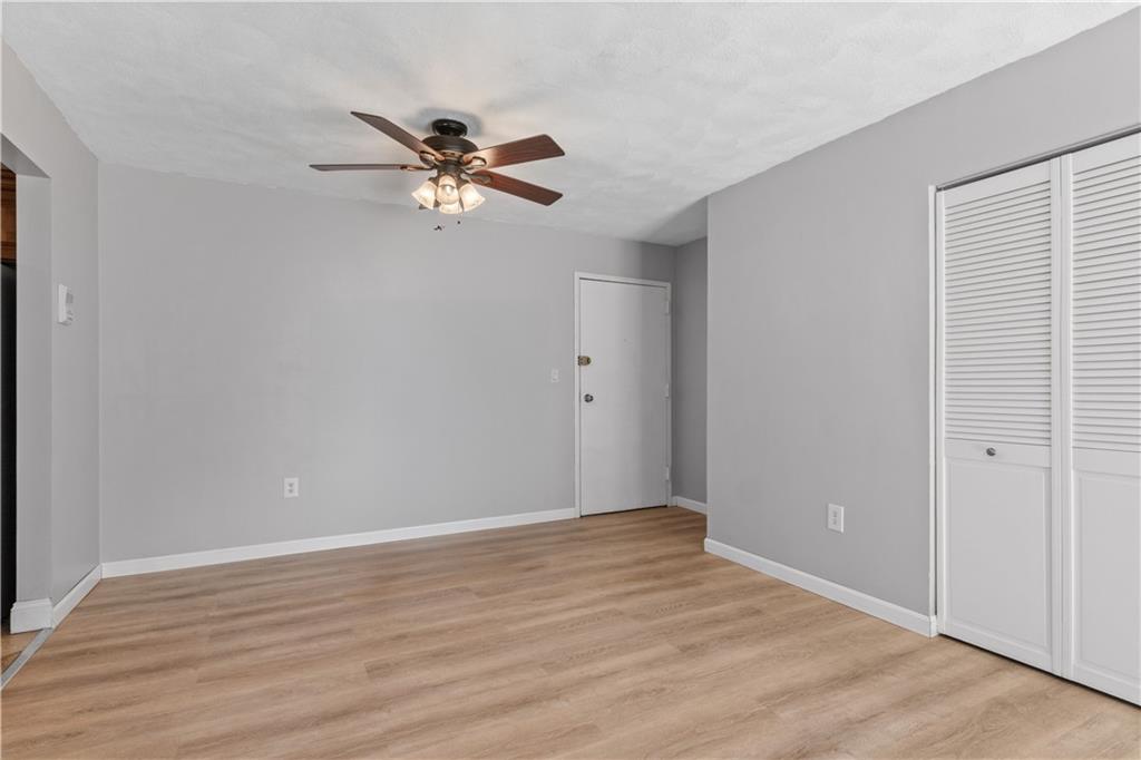 752 Quaker Lane Unit A310 Property Photo 15