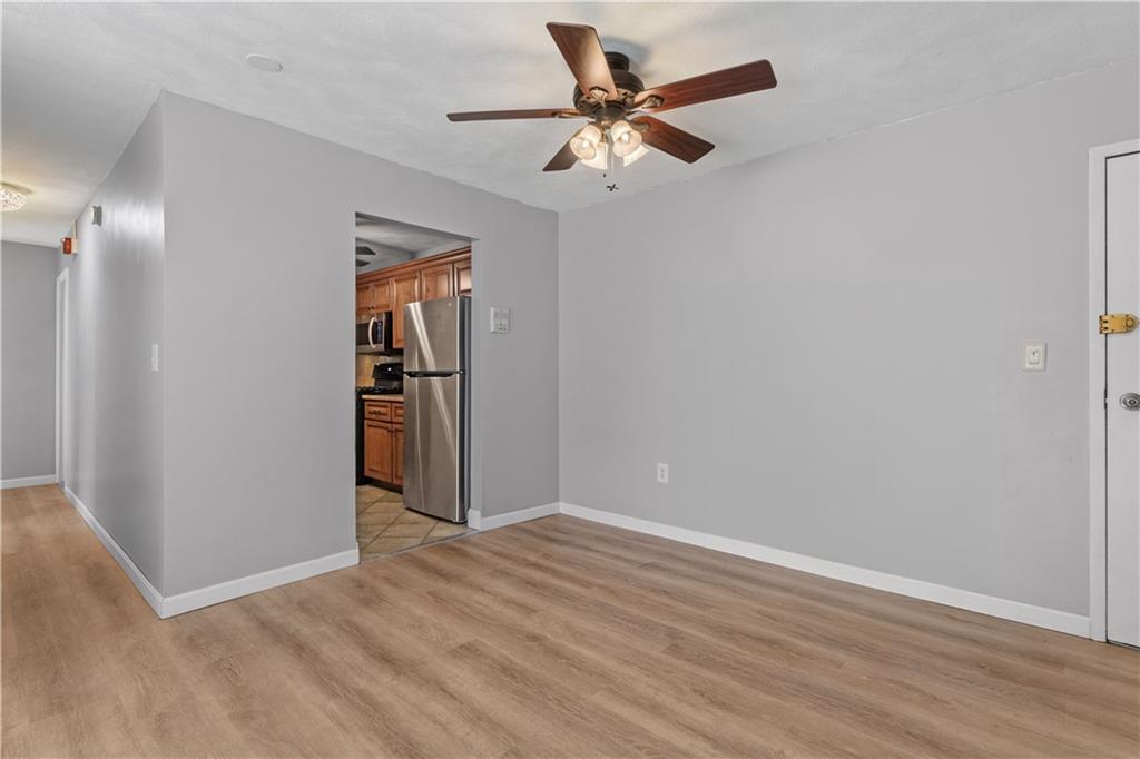 752 Quaker Lane Unit A310 Property Photo 16