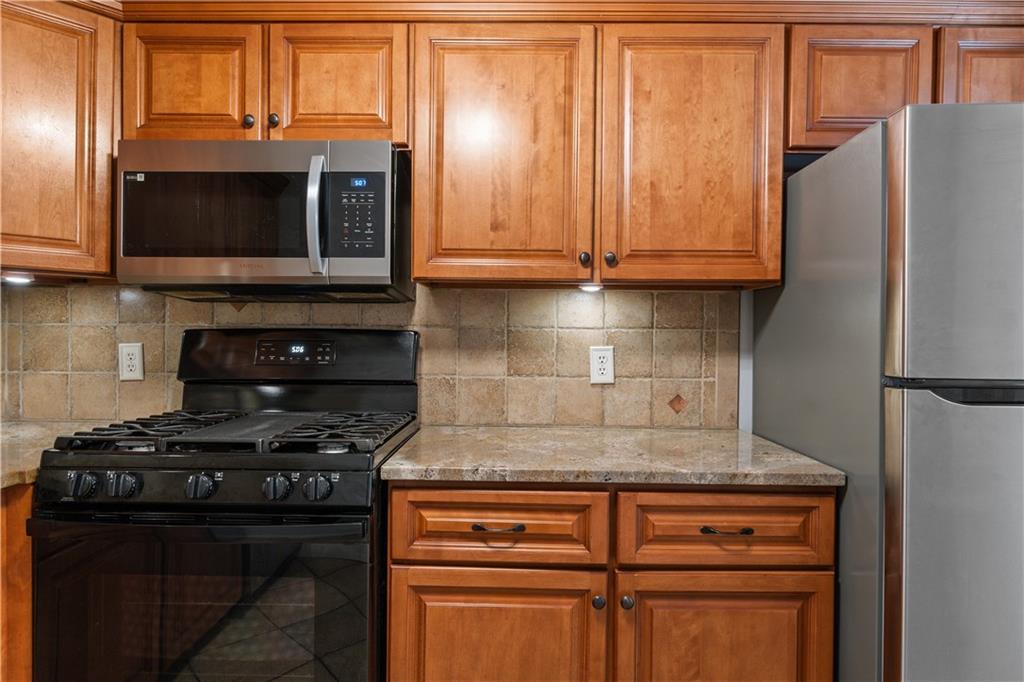 752 Quaker Lane Unit A310 Property Photo 19
