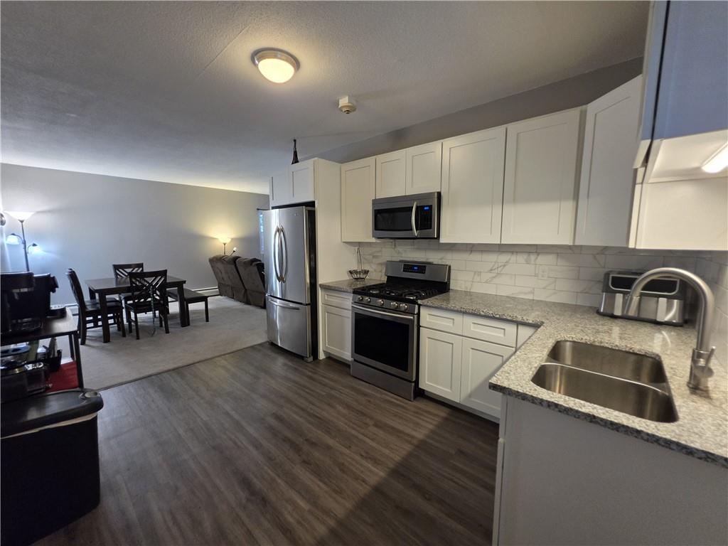 94 Cowesett Avenue Unit 28 Property Photo 1