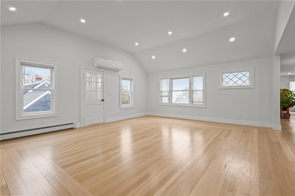 9 Country Parkway Property Photo 16