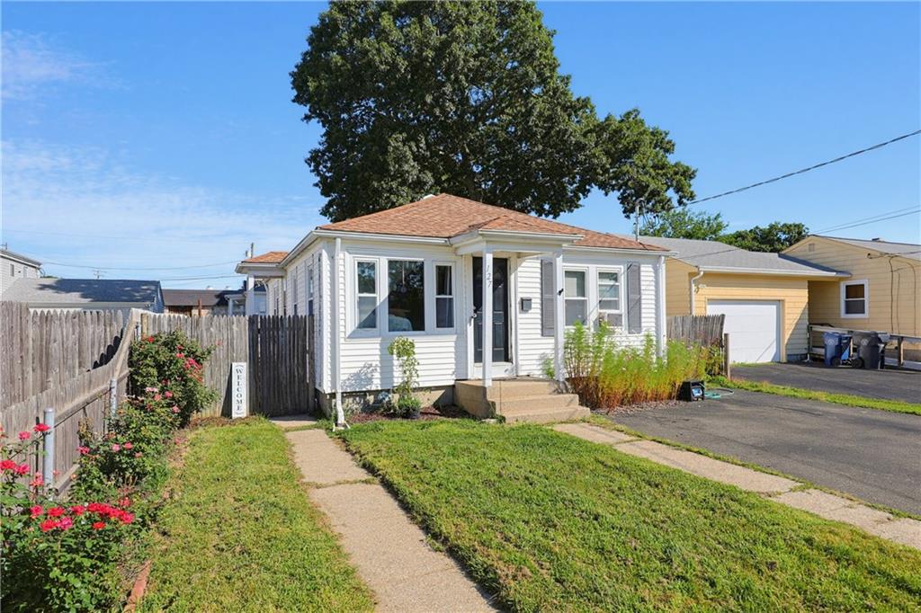 127 Fern Street Property Photo 1