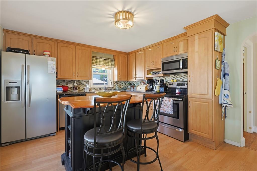 127 Fern Street Property Photo 6