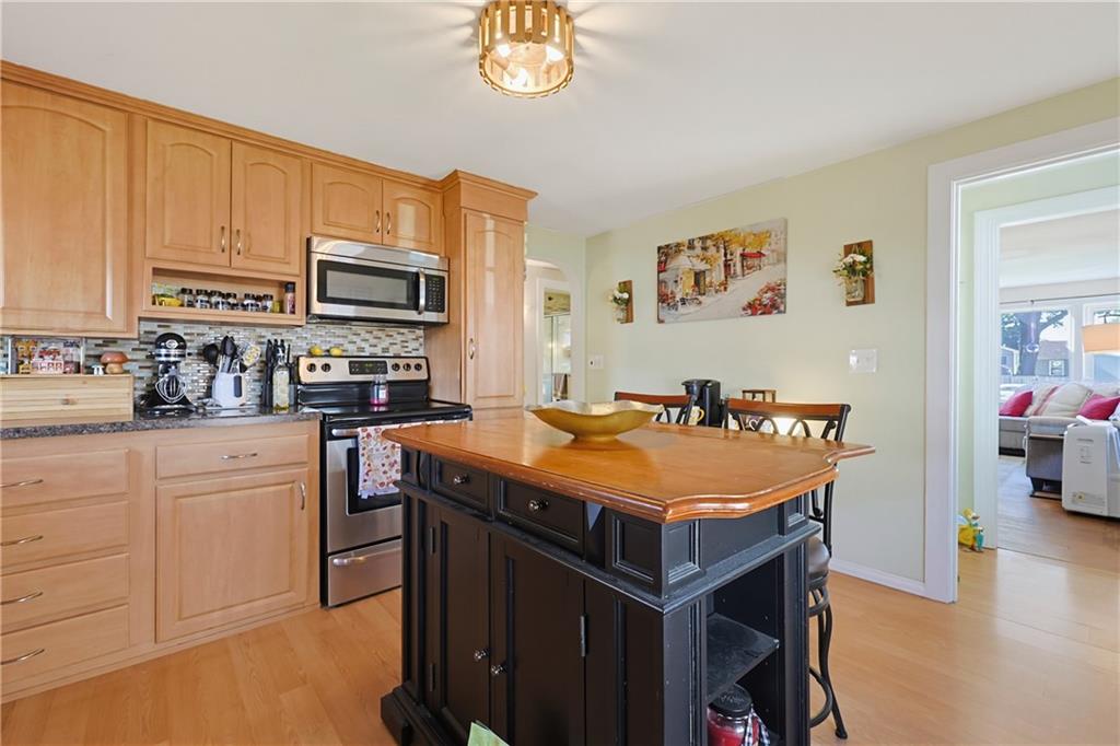 127 Fern Street Property Photo 7