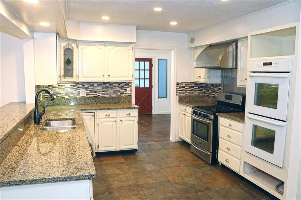 52 Charcalee Drive Property Photo 7