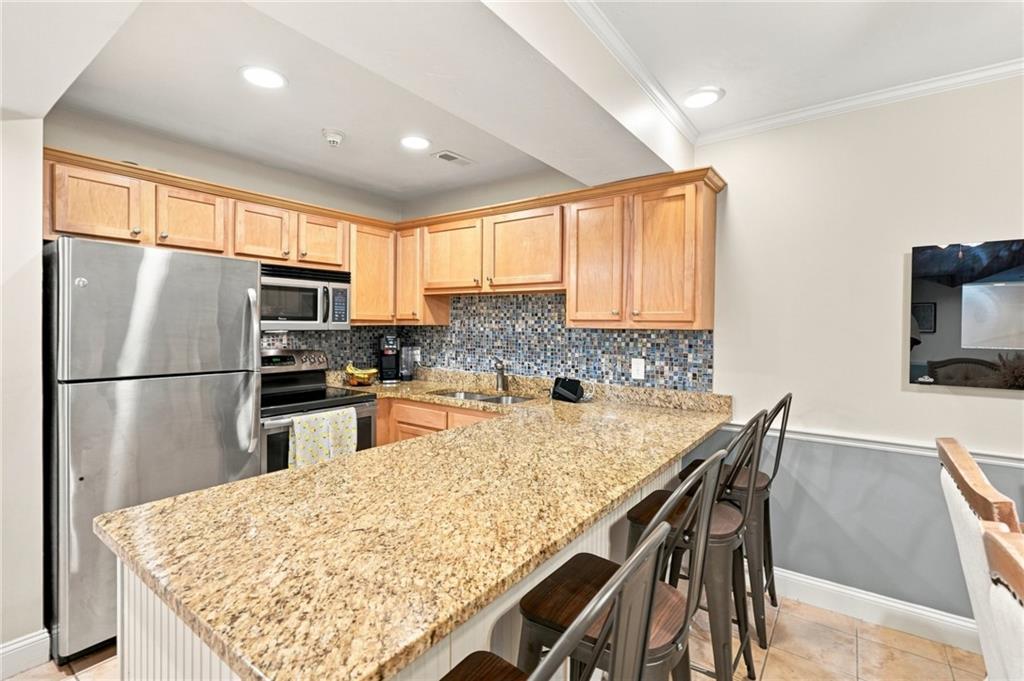 125 Van Zandt Avenue Unit 201 Property Photo 11