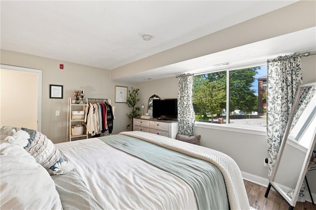 125 Van Zandt Avenue Unit 201 Property Photo 21