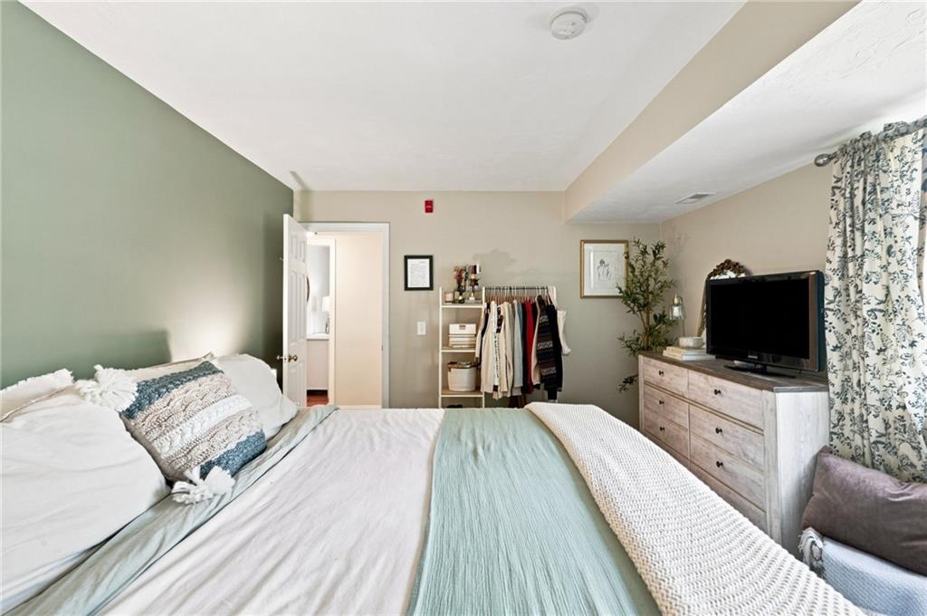 125 Van Zandt Avenue Unit 201 Property Photo 22