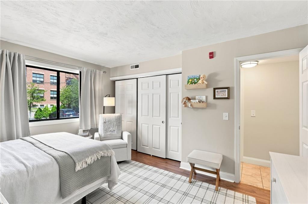 125 Van Zandt Avenue Unit 201 Property Photo 25