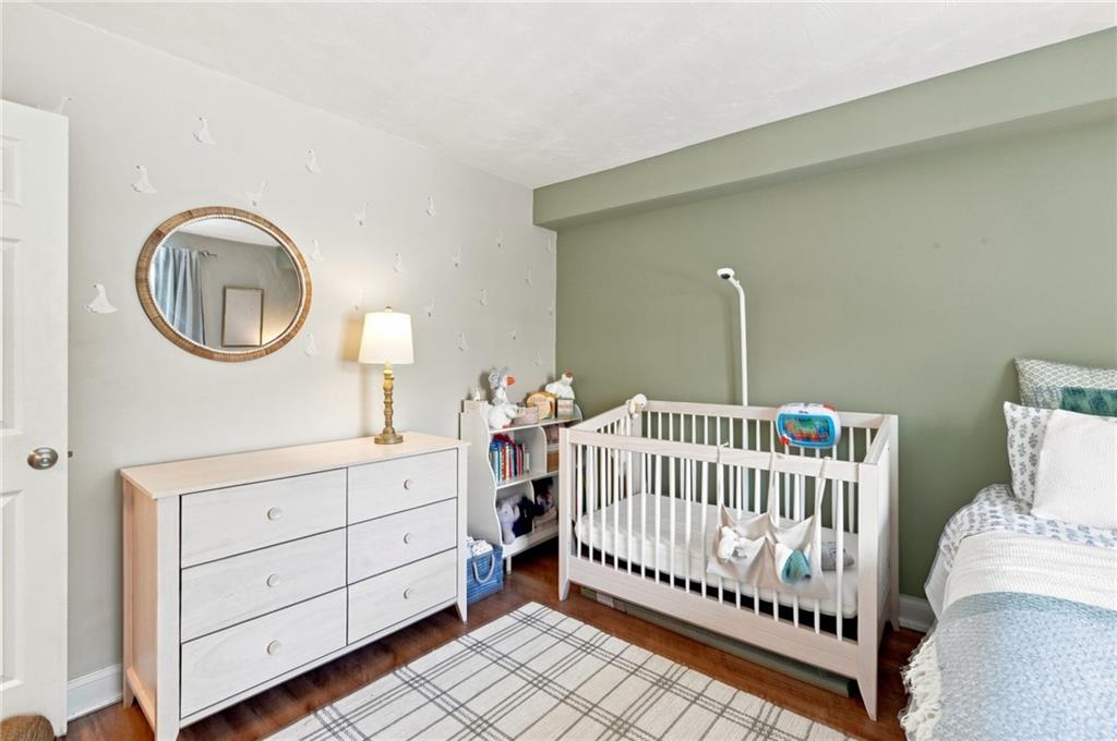 125 Van Zandt Avenue Unit 201 Property Photo 28