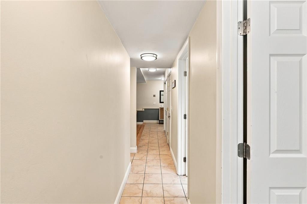 125 Van Zandt Avenue Unit 201 Property Photo 29