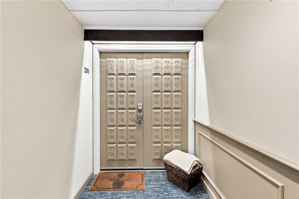 125 Van Zandt Avenue Unit 201 Property Photo 36
