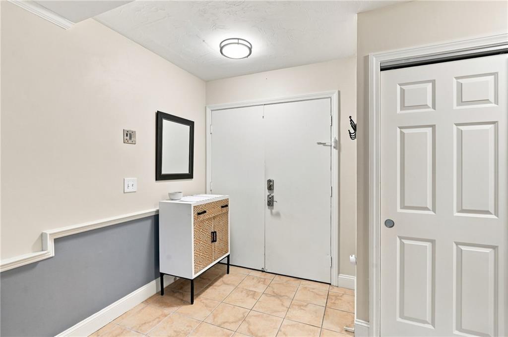 125 Van Zandt Avenue Unit 201 Property Photo 37