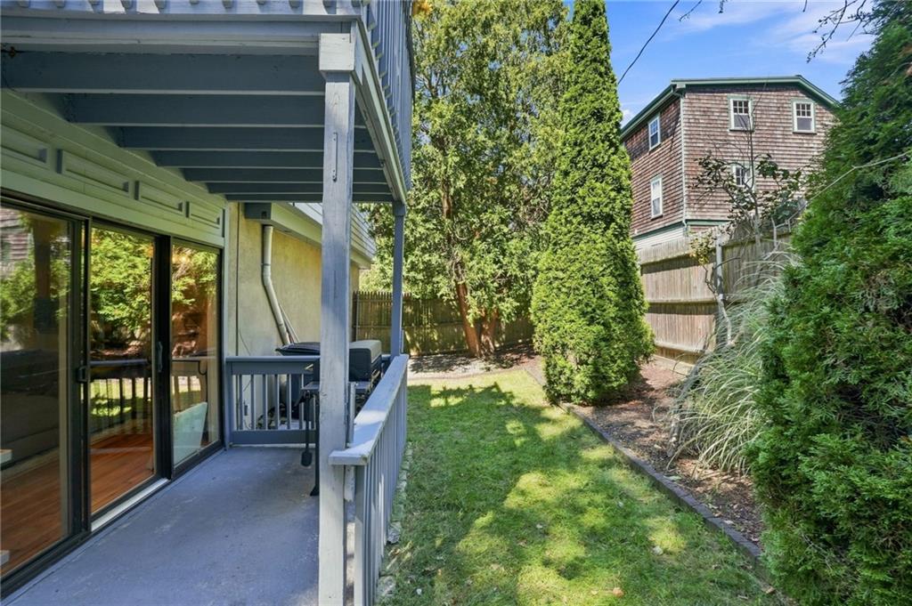 125 Van Zandt Avenue Unit 201 Property Photo 38