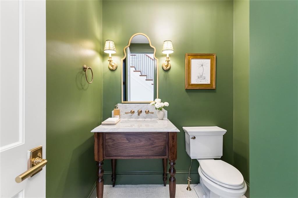 310 Blackstone Boulevard Property Photo 20