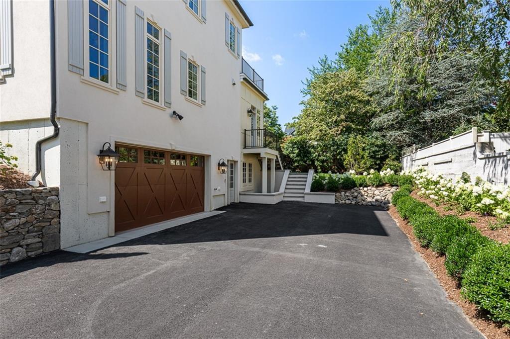 310 Blackstone Boulevard Property Photo 49