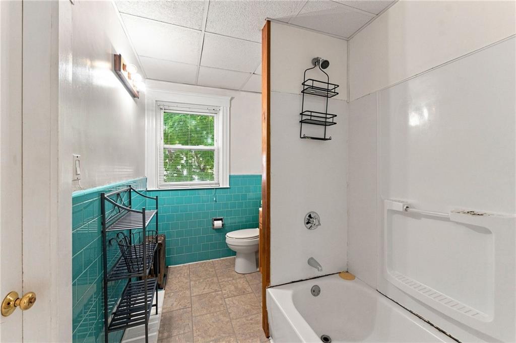 480 East Avenue Property Photo 15