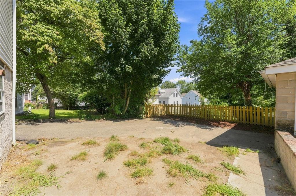 480 East Avenue Property Photo 47