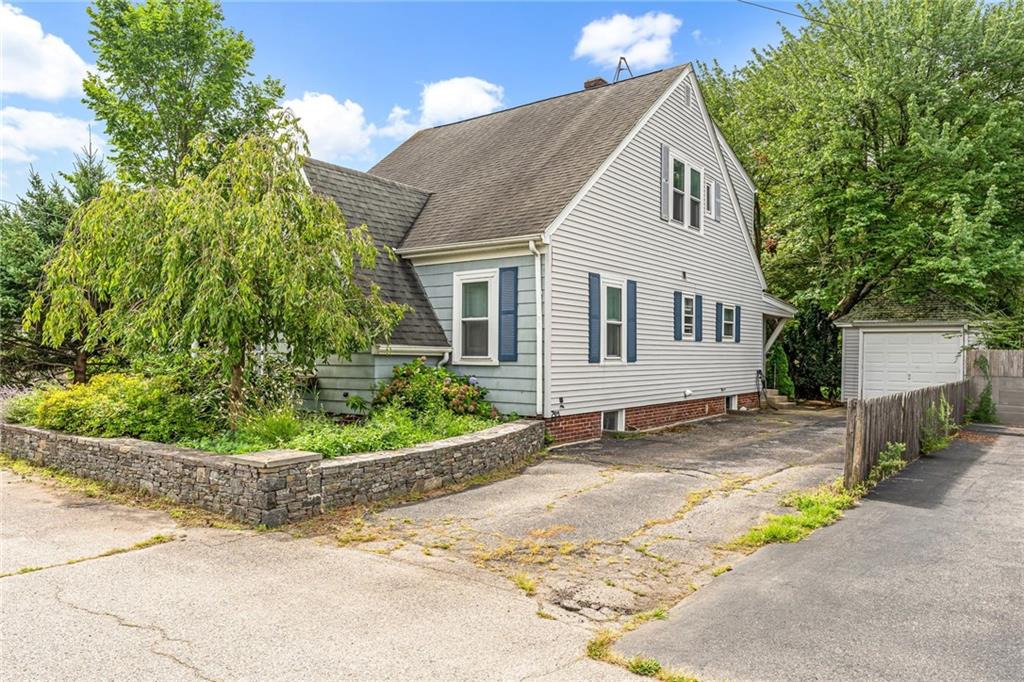 32 Benbridge Avenue Property Photo 4