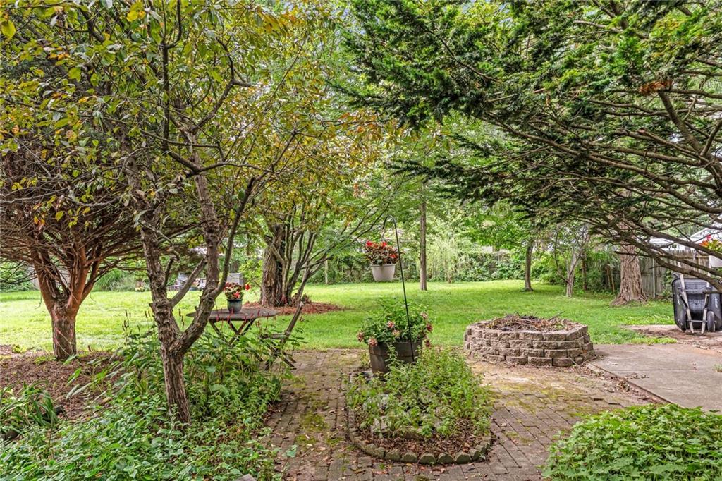 32 Benbridge Avenue Property Photo 35