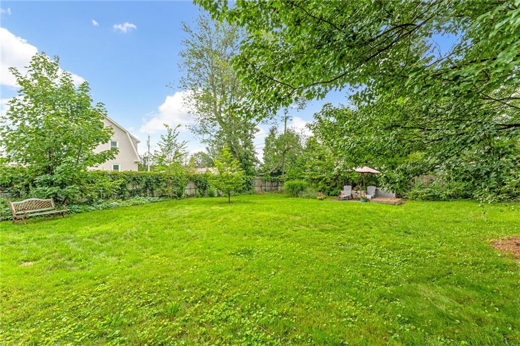 32 Benbridge Avenue Property Photo 41