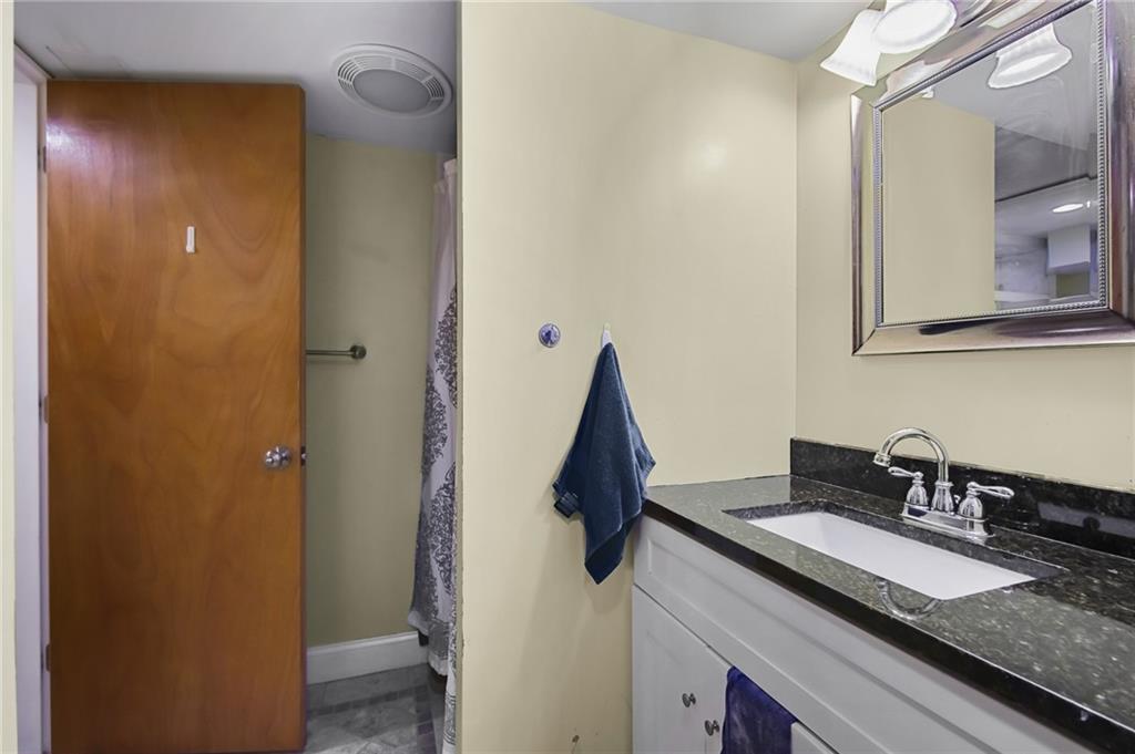 402 Webster Avenue Property Photo 14