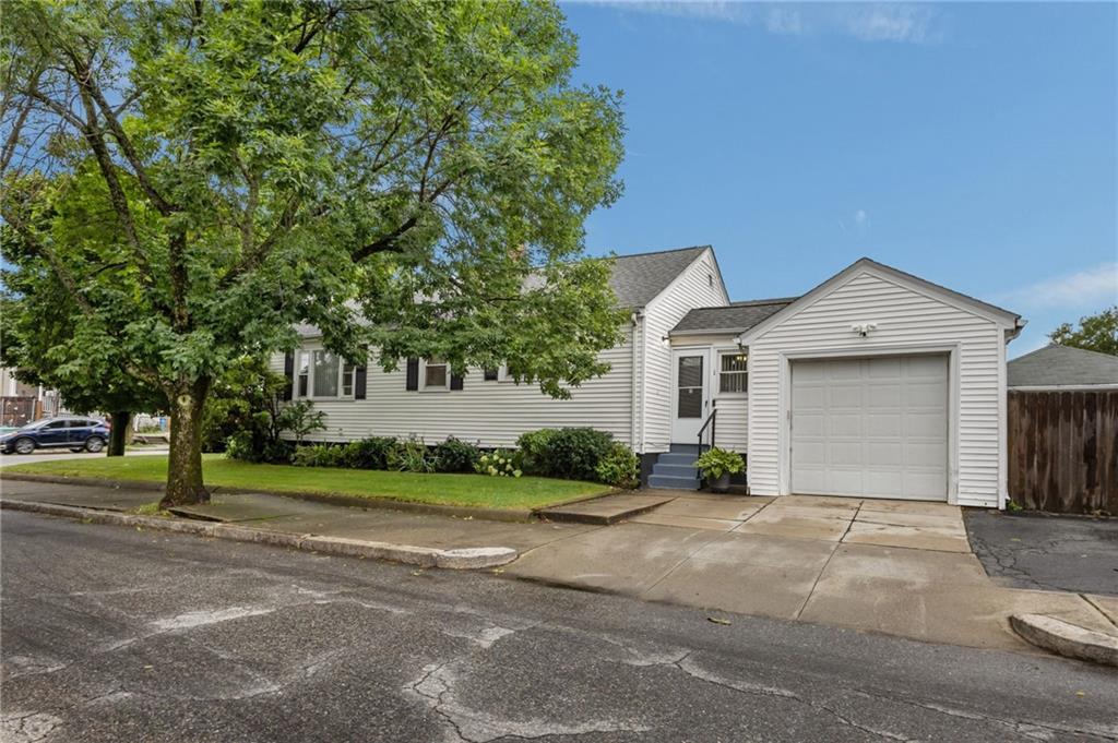 402 Webster Avenue Property Photo 26