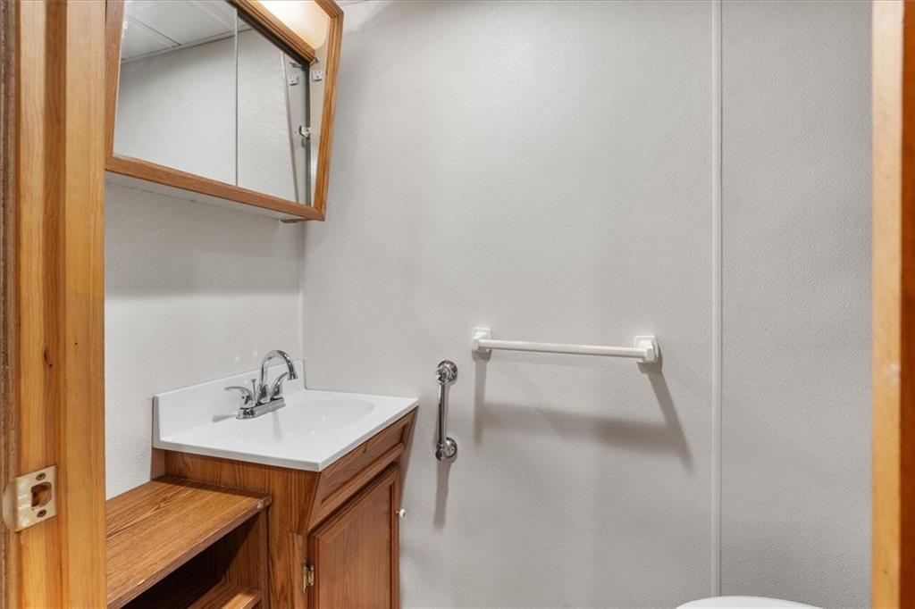 513 Woonasquatucket Avenue Property Photo 44