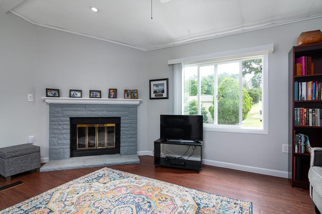 465 72 Gardiner Road Property Photo 6