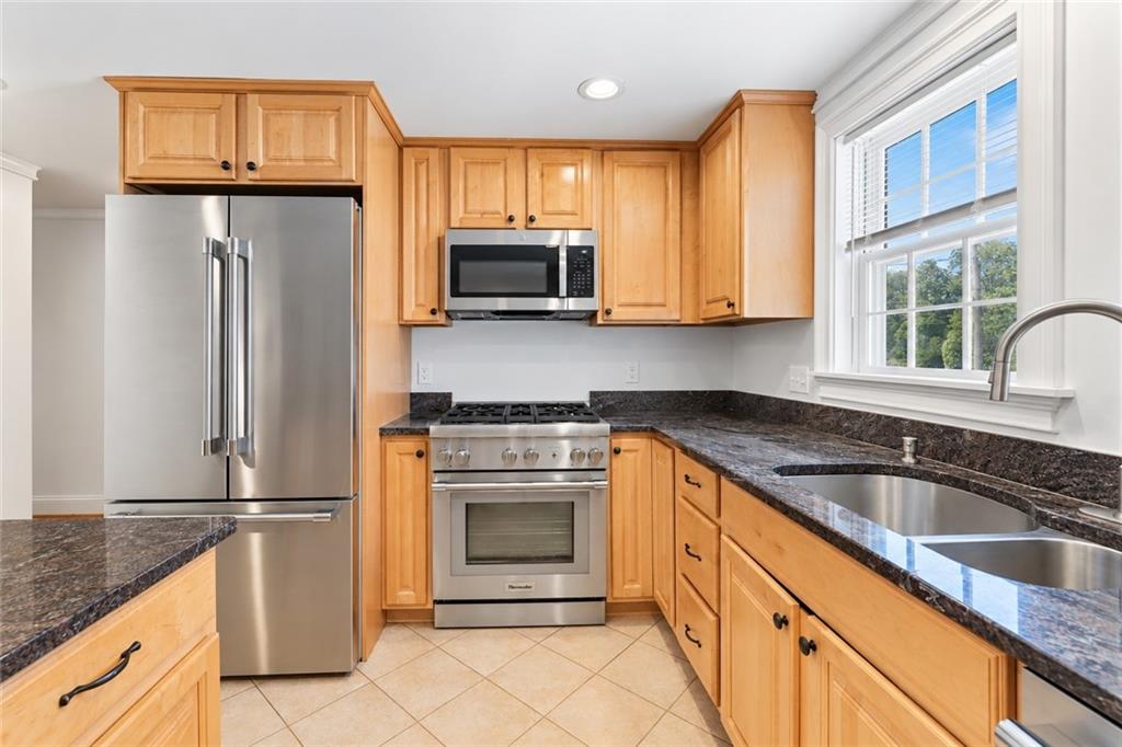 17 Bank Street Unit D Property Photo 5