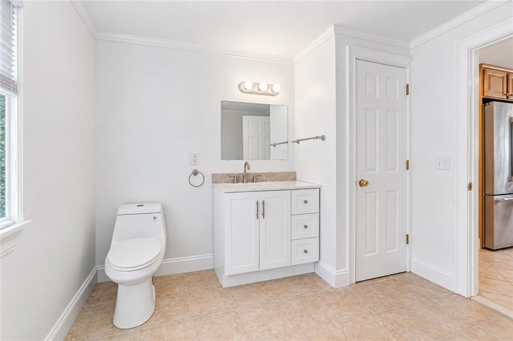 17 Bank Street Unit D Property Photo 27