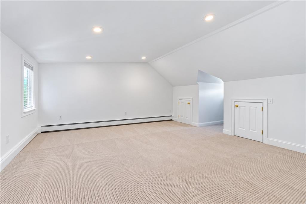 17 Bank Street Unit D Property Photo 28