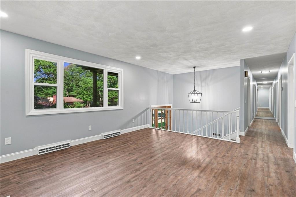 154 Spring Valley Drive Property Photo 10