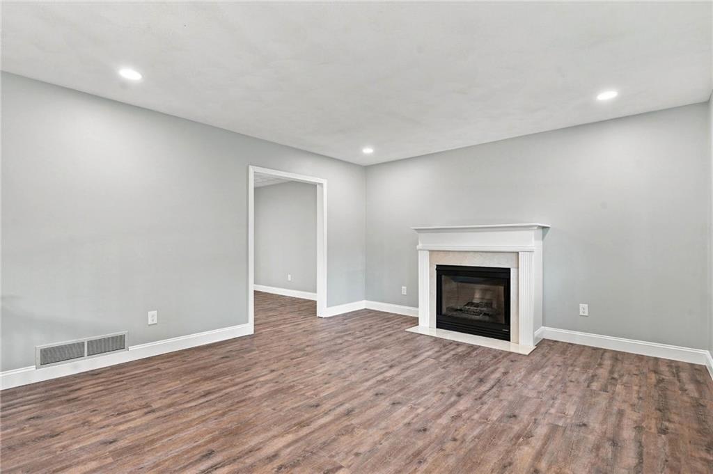 154 Spring Valley Drive Property Photo 11
