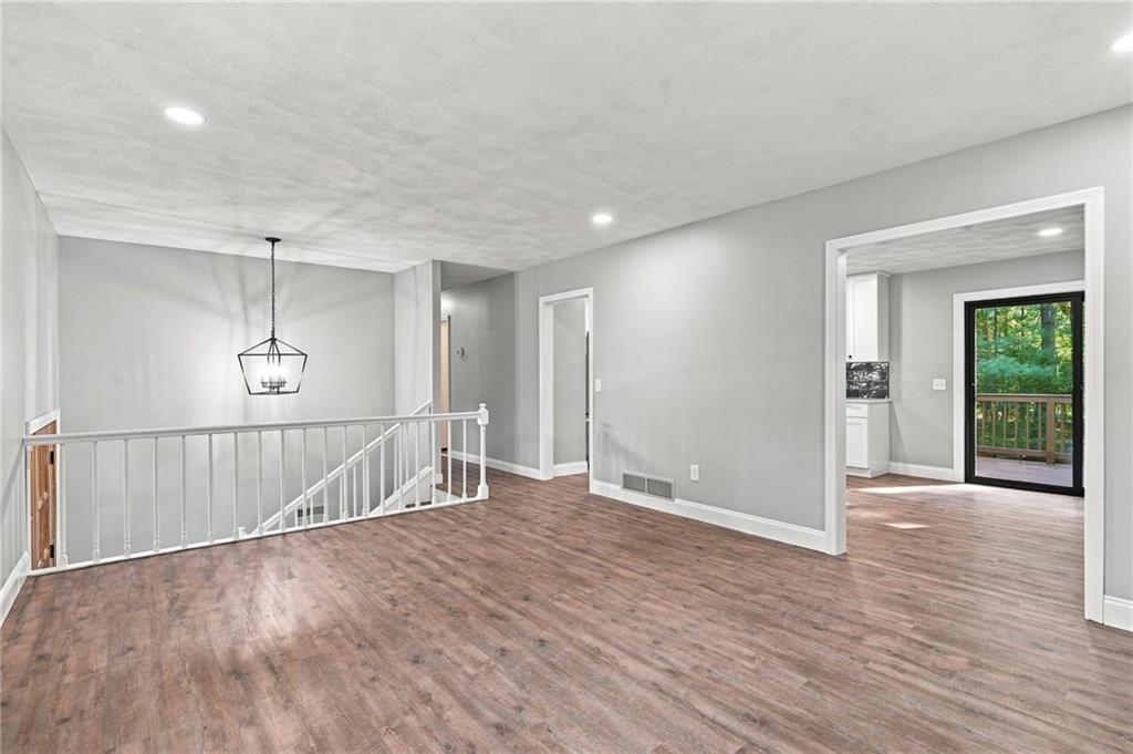 154 Spring Valley Drive Property Photo 12