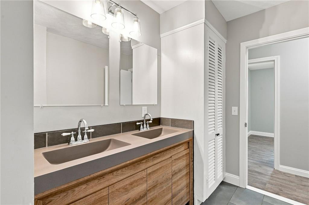 154 Spring Valley Drive Property Photo 24
