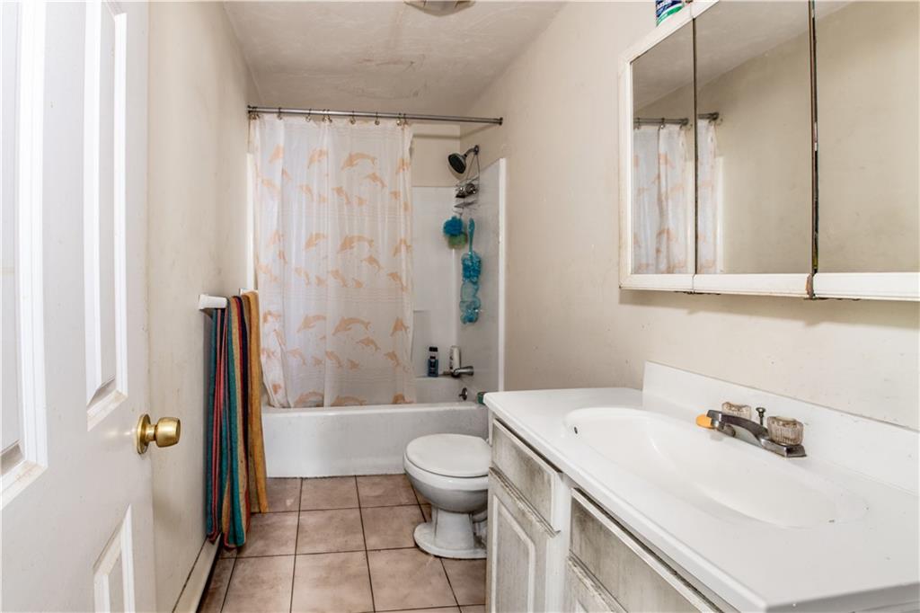 421 Broad Street Property Photo 6