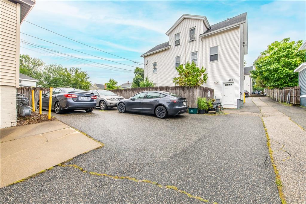 421 Broad Street Property Photo 15