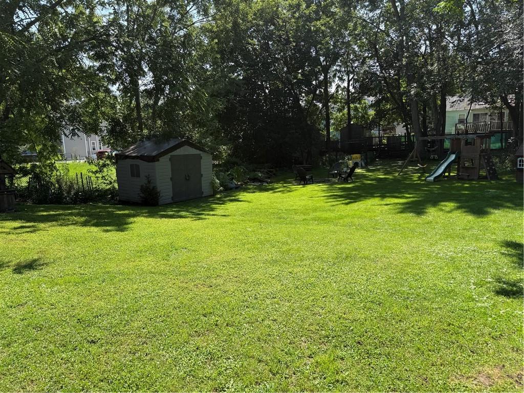 8 Rathbun Street Property Photo 10