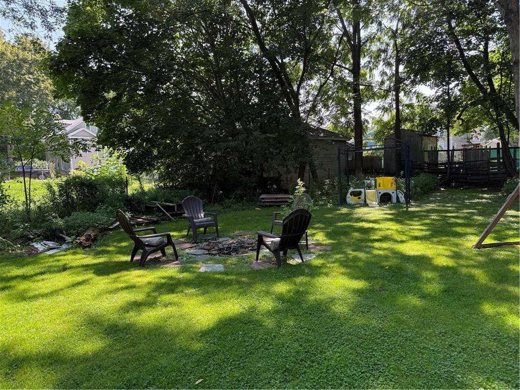 8 Rathbun Street Property Photo 11