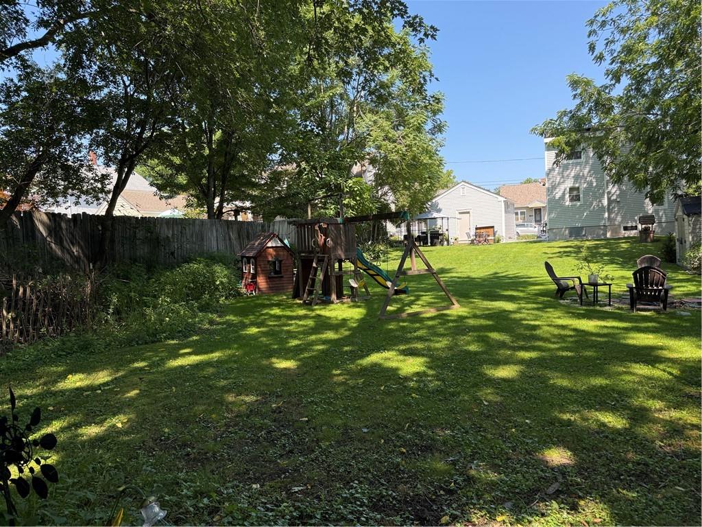 8 Rathbun Street Property Photo 12
