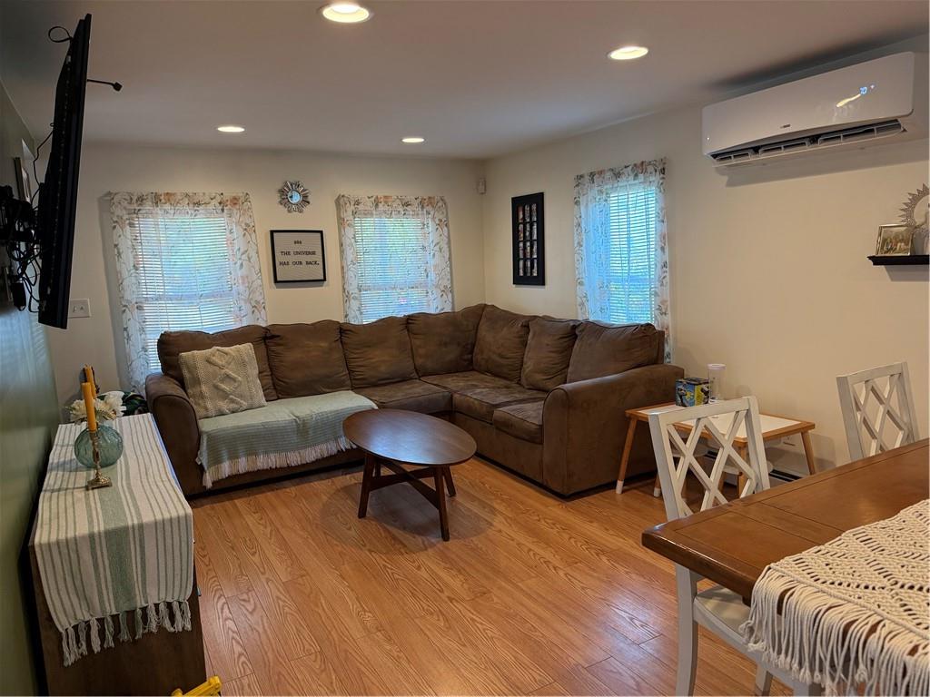 8 Rathbun Street Property Photo 17
