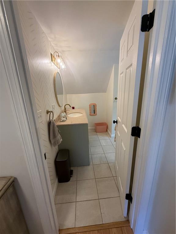8 Rathbun Street Property Photo 23