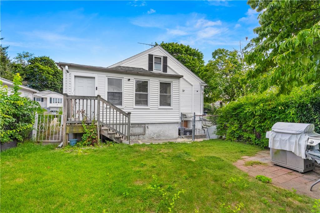 39 Bolton Avenue Property Photo 5